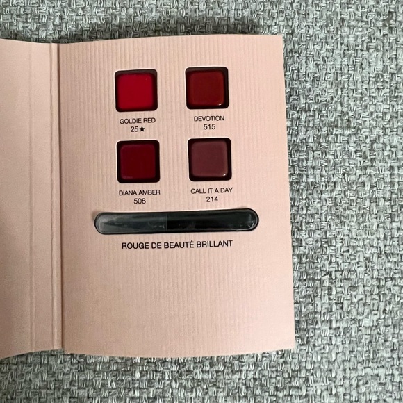 Gucci Lipsticks Sample - Picture 2 of 4